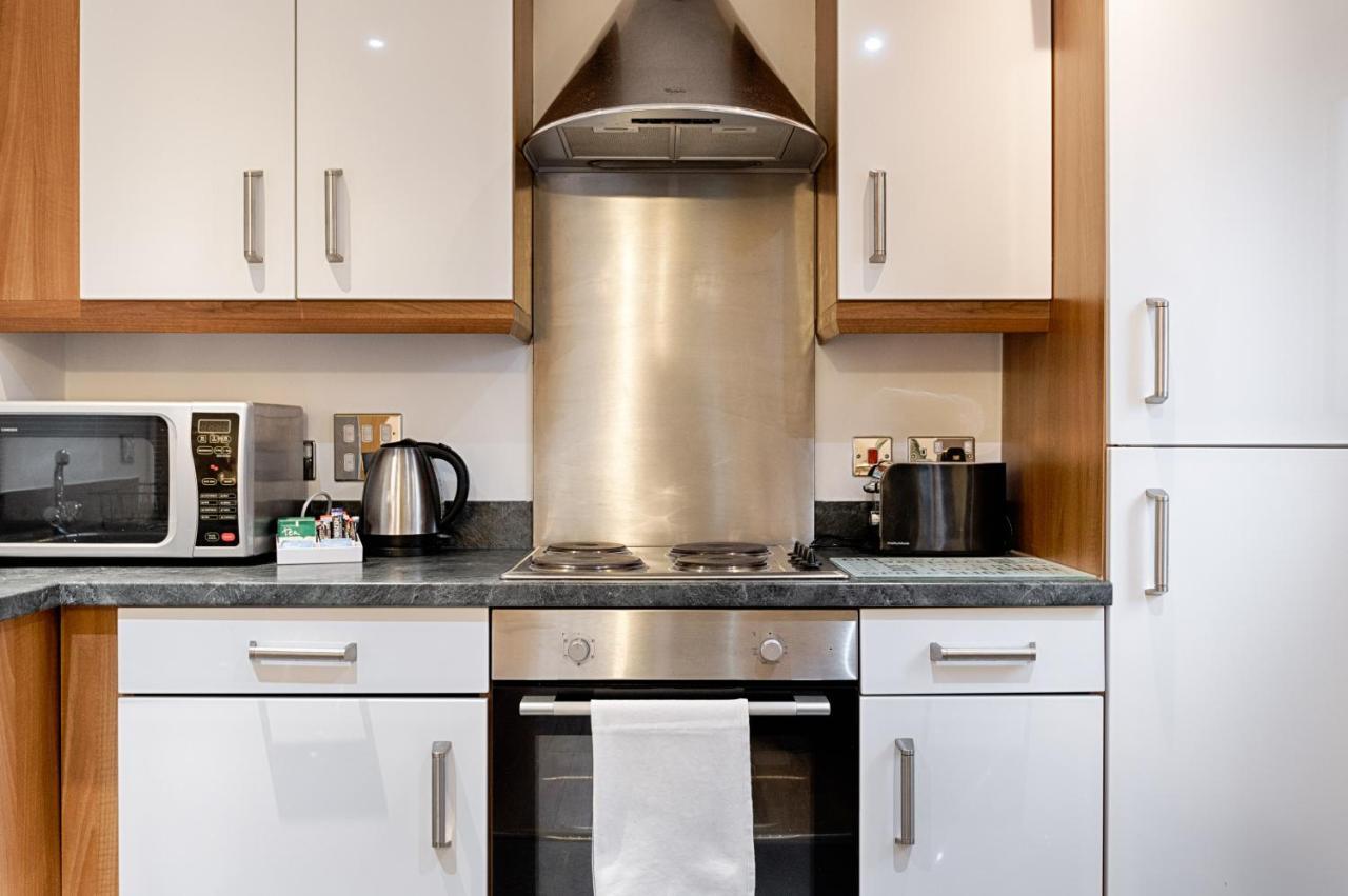 דירות סוואנסי Parking, Balcony, Fully Equipped Kitchen מראה חיצוני תמונה