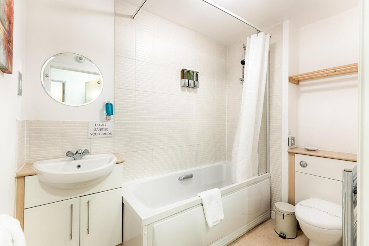 דירות סוואנסי Parking, Balcony, Fully Equipped Kitchen מראה חיצוני תמונה
