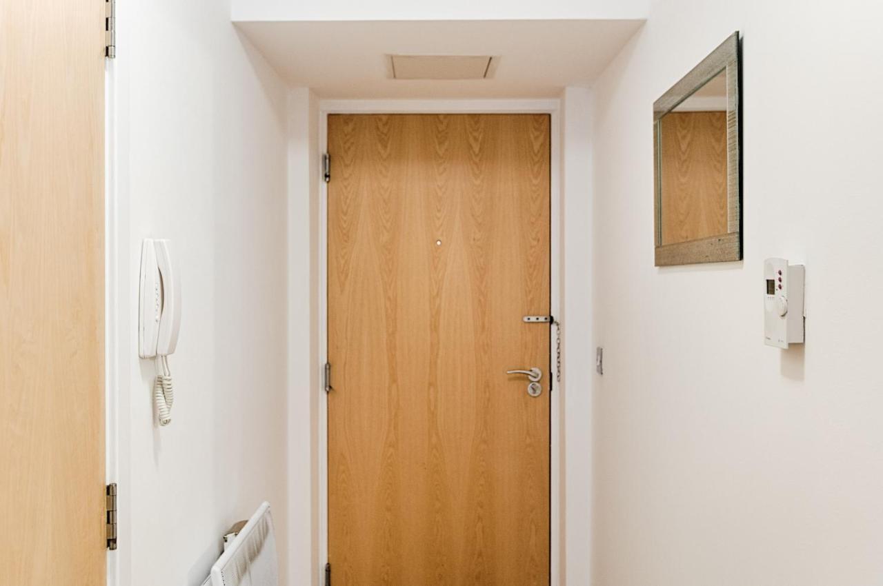 דירות סוואנסי Parking, Balcony, Fully Equipped Kitchen מראה חיצוני תמונה